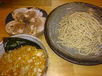 「辛つけ麺中盛＋チャーシュー」@つけ麺 町田の写真
