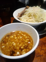 「つけ麺800円アブラタマネギ」@製麺所 豚とこむぎの写真