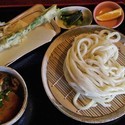 肉汁つけうどん　アスパラの天婦羅付き