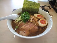 「濃口醤油+味玉」@あぢとみ食堂の写真