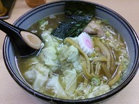 「わんたんめん　680円」@いつみ屋の写真