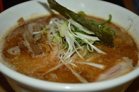 「赤城鶏Wラーメン（200g）　750円」@らーめん マル汁屋の写真