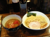 「濃厚辛つけめん￥７５０円＋大盛￥１００円」@東京背脂 銀の豚の写真