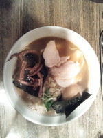 「特製烏賊干し鶏白湯醤油そば」@新橋 纏の写真