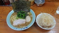 「ラーメン（650円）＋味付玉子（100円）＋ネギチャーシュー」@横浜ラーメン 山賊の写真