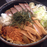 「油そば+大盛り+チャーシュー丼」@麺屋 松尾の写真