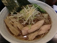 「鶏あっさり醤油（550円）＋大盛り（0円）」@鶏そばつけめん 一丁の写真