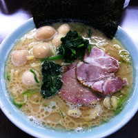 「醤油らーめん（並)+うずら」@壱六家 厚木酒井店の写真