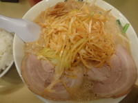 「みそ辛ネギラーメン」@超ごってり麺 ごっつ 秋葉原店の写真
