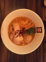 「濃菜醤油ラーメン＋味玉」@麺処 hachiの写真