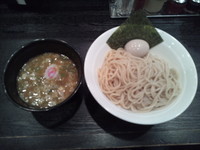 「つけ麺(あつもり)＋煮玉子」@大勝軒 まるいち 新宿店の写真