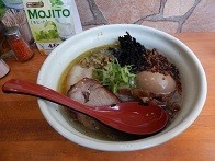 「ラーメン全部のせ＋大盛り」@麺場voyageの写真