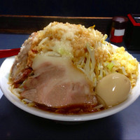 「へーちゃんラーメン麺2玉＋肩バラ＋味玉」@へーちゃんラーメンの写真