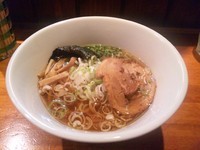 「あご出汁煮干そば(太麺、バラ)」@麺や 虎ノ道の写真