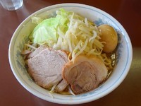 「らーめん（650円）＋味付玉子（100円）野菜多め」@らーめん陸の写真