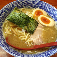 「特級煮干醤油 味玉ラーメン」@らーめん RYOMAの写真