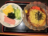 「黒酢しょうゆ冷し麺　490円」@日高屋 神田西口店の写真