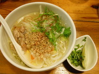 「タイキック＋半熟味付け玉子」@鶏の穴の写真