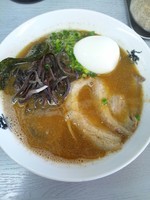 「ラーメン（ゆで玉子トッピング）」@博龍軒 名古屋本店の写真