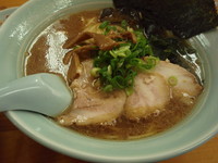 「肉玉子ごはんと醤油らーめん(800円)」@らーめん中富の写真