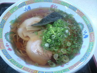 「神戸ラーメン醤油(530円)」@神戸亭 西宮名塩サービスエリア(下り線)スナックコーナー店の写真