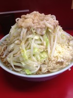 「小ラーメン（ヤサイニンニクアブラ）」@ラーメン二郎 中山駅前店の写真