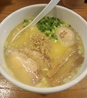 「白鶏ラーメン」@鶏の穴の写真
