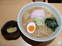 「塩らーめん　７５０円＋中盛　１００円」@らーめん道の塩の写真