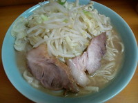 「小ラーメン ニンニク少し」@ラーメン二郎 新橋店の写真