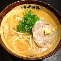 「炙り味噌らーめん（￥780）」@真武咲弥 渋谷店の写真