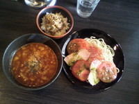 「６月限定とまとまつけ麺ハヤシポークライス付き」@麺処 ほん田 nijiの写真