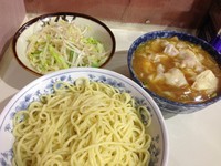「もり野菜820円（麺カタメ）中盛り60円 ワンタン280円」@所沢大勝軒の写真
