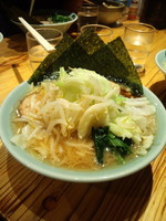 「壱八家特製らーめん830円麺固め、味濃いめ」@壱八家 戸塚店の写真