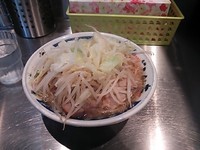 「塩らーめん＋豚」@らーめん大 蕨店の写真