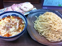 「酸辛担つけそば＋チャーシュー」@頓知房の写真