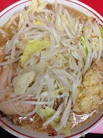 「小豚ラーメン【７５０円】・ニンニク・野菜少なめ」@ラーメン二郎 仙台店の写真