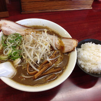 「にぼブラック（750円）、ごはん」@にぼshin. 弘前店の写真