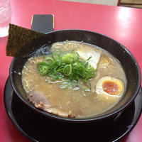 「豚骨らーめん」@京都一乗寺 豚人 山科店の写真