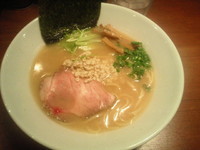 「濃厚鶏拉麺 750円」@自家製麺 麺処 東行の写真