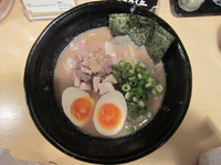 「らーめん 参○伍＋味玉」@めんや 参○伍の写真