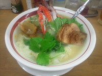 「シャリっとワンタン麺　④特別枠その2」@MENYA 食い味の道有楽の写真