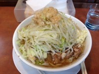 「ラ－メン豚入り（ヤサイ、ニンニク、アブラ）」@ラーメン 豚珍の写真