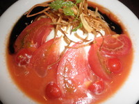 「トマトに隠れた冷いラーメン　「980円」」@麺や 庄のの写真