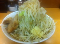 「らーめん　（ヤサイ・ニンニク）　650円」@ラーメン ○菅の写真