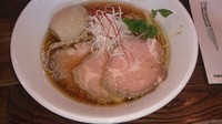「特製醤油ラーメン」@新宿 モモンガの写真
