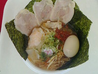 「冷やしラーメン全部入り８００円」@新旬屋 麺 新庄若葉町店の写真