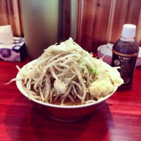 「ラーメン小　feat. カエシ（別皿）」@激盛ラーメン ゴリラ屋の写真