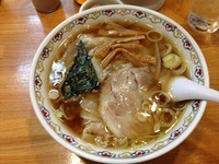 「わんたん麺＋味玉」@春木屋 荻窪本店の写真