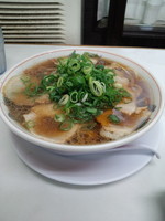 「ラーメンちょい固めネギ普通650円」@本家第一旭 たかばし本店の写真