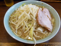 「ラーメン（にんにく無し）　７００円」@ラーメン二郎 池袋東口店の写真